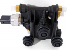 Блок клапанов пневмоподвески Range Rover L322 2005-2012 центральный