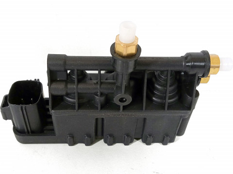 Блок клапанів пневмопідвіски Range Rover L322 2005-2012 передній