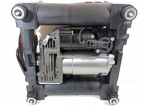 Компрессор пневмоподвески Range Rover L322 тип AMK в сборе