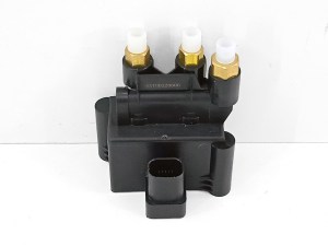 Блок клапанов пневмоподвески BMW 5 серии Touring G31 ATM 4722520100, 4154039032, 37206886721