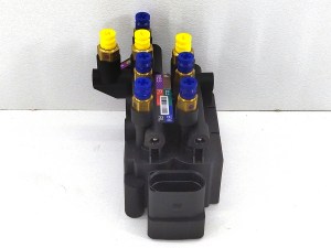 Блок клапанов пневмоподвески Bentley Bentayga VAG 4M0616013A, 4M0616013B, 4M0616013