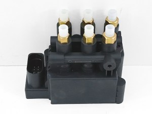 Блок клапанов пневмоподвески Audi A6 C8 4A 4N0616013A, 4N0616013