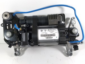 Компрессор пневмоподвески VolksWagen Touareg NF II VAG оригинал