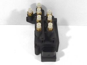 Блок клапанов пневмоподвескиPorsche Cayenne III 011 958616013A, PAB616013