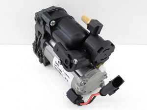 Компрессор пневмоподвески Land Rover Defender L663  LR095838, HPLA19G525AA, LR140034, HPLA3B484AF, LR083993, LR121140, HPLA3B484AE, HPLA3B484AD, J9D1116, T4K14386, T4K2452, T4K9471