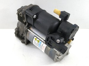 Компрессор пневмоподвески Land Rover Range Rover L405 AMK