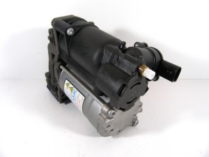 Компресор пневмопідвіски BMW 5 (E61) AMK P2658